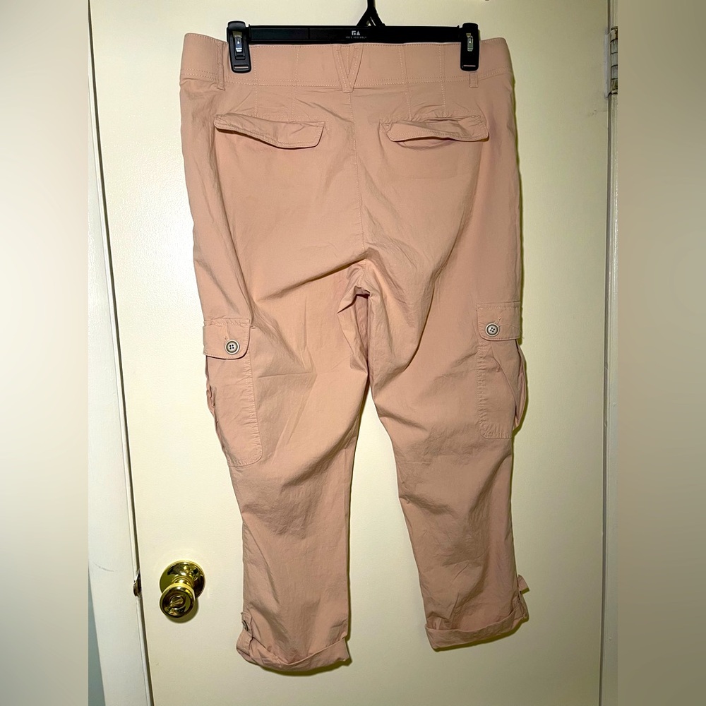 Democracy “Ab” Solution Women's Pink Cargo Crop Pants Size 14 - Picture 4 of 5